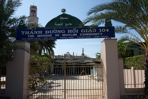 Ninh Thuận: Hạn chế tập trung ở các sự kiện tôn giáo đông người - Ảnh 2. Ninh Thuận: Hạn chế tập trung ở các sự kiện tôn giáo đông người - Ảnh 2.