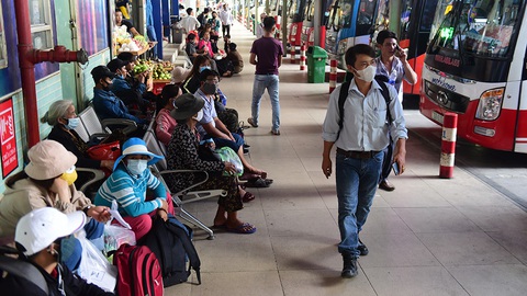 Đeo khẩu trang thế nào cho đúng? - Ảnh 7. Đeo khẩu trang thế nào cho đúng? - Ảnh 7.