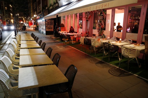 Anh căng thẳng trước lệnh bán phong tỏa London từ 20-3 - Ảnh 10. Anh căng thẳng trước lệnh bán phong tỏa London từ 20-3 - Ảnh 10.