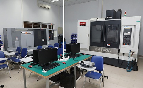 Tiếp cận lò đào tạo điện - điện tử tại Đai học Duy Tân - Ảnh 5. Tiếp cận lò đào tạo điện - điện tử tại Đai học Duy Tân - Ảnh 5.