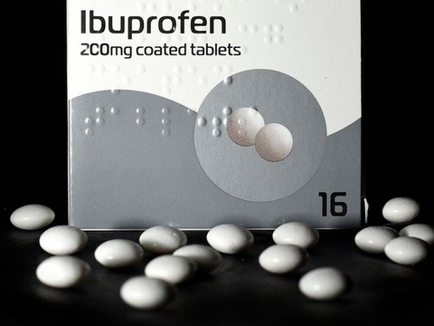 WHO khuyến cáo không dùng ibuprofen điều trị COVID-19 - Ảnh 1. WHO khuyến cáo không dùng ibuprofen điều trị COVID-19 - Ảnh 1.
