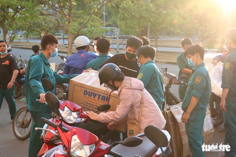 Niêm phong đồ đạc sinh viên vắng khi chuyển ký túc xá ĐHQG TP.HCM thành khu cách ly - Ảnh 5. Niêm phong đồ đạc sinh viên vắng khi chuyển ký túc xá ĐHQG TP.HCM thành khu cách ly - Ảnh 5.