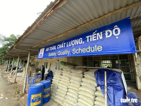 Gấp rút làm mới bệnh viện cũ thành nơi cách ly phòng dịch COVID-19 - Ảnh 9. Gấp rút làm mới bệnh viện cũ thành nơi cách ly phòng dịch COVID-19 - Ảnh 9.