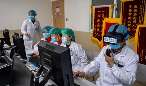 Bệnh nhân nguy kịch vì COVID-19 hồi phục sau 4 ngày tiêm tế bào gốc - Ảnh 1. Bệnh nhân nguy kịch vì COVID-19 hồi phục sau 4 ngày tiêm tế bào gốc - Ảnh 1.