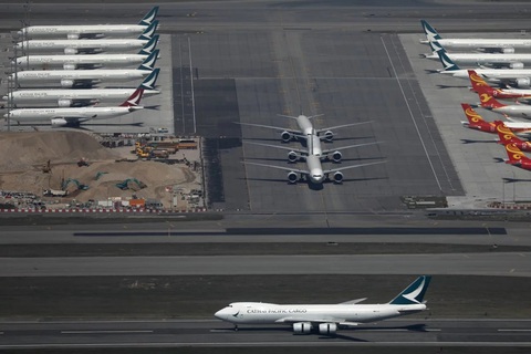 Cathay Pacific cắt giảm 3/4 chuyến tháng 3, hàng không toàn cầu ảnh hưởng vì COVID-19 - Ảnh 1. Cathay Pacific cắt giảm 3/4 chuyến tháng 3, hàng không toàn cầu ảnh hưởng vì COVID-19 - Ảnh 1.