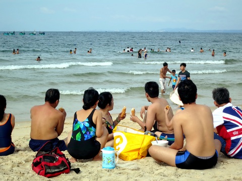 Dị ứng với ánh nắng, làm sao tránh? - Ảnh 1. Dị ứng với ánh nắng, làm sao tránh? - Ảnh 1.