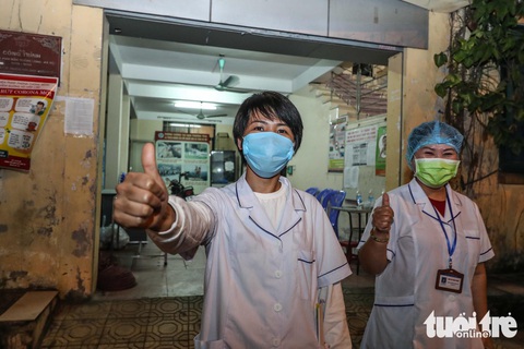 Dân phố Trúc Bạch vui mừng hết cỡ khi hết cách ly - Ảnh 4. Dân phố Trúc Bạch vui mừng hết cỡ khi hết cách ly - Ảnh 4.
