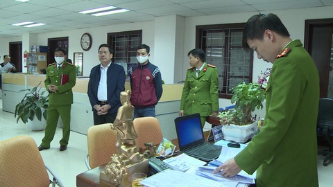 Tạm đình chỉ trưởng phòng Cục Thuế Thanh Hóa nhận tiền doanh nghiệp - Ảnh 1. Tạm đình chỉ trưởng phòng Cục Thuế Thanh Hóa nhận tiền doanh nghiệp - Ảnh 1.