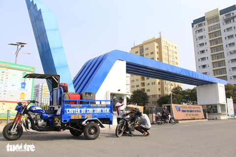 Quán bún thành phòng trọ dã chiến, 10m2 cũng sẵn sàng thêm 3 bạn vô ở chung - Ảnh 1. Quán bún thành phòng trọ dã chiến, 10m2 cũng sẵn sàng thêm 3 bạn vô ở chung - Ảnh 1.