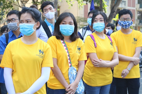 Đội phản ứng nhanh tình nguyện dọn dẹp ký túc xá - Ảnh 3. Đội phản ứng nhanh tình nguyện dọn dẹp ký túc xá - Ảnh 3.
