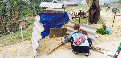 Thầy cô tranh thủ nghỉ dịch san đồi mở lớp cho bản xa - Ảnh 10. Thầy cô tranh thủ nghỉ dịch san đồi mở lớp cho bản xa - Ảnh 10.