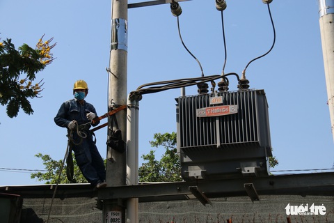 EVN: Tăng giá điện là tin đồn gây hoang mang dư luận - Ảnh 1. EVN: Tăng giá điện là tin đồn gây hoang mang dư luận - Ảnh 1.