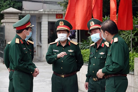Thủ tướng nhắc quân đội tự bảo vệ, không để dịch COVID-19 lây vào lực lượng - Ảnh 3. Thủ tướng nhắc quân đội tự bảo vệ, không để dịch COVID-19 lây vào lực lượng - Ảnh 3.
