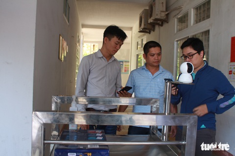 Thầy trò chế tạo robot phục vụ người cách ly vì dịch COVID-19 - Ảnh 6. Thầy trò chế tạo robot phục vụ người cách ly vì dịch COVID-19 - Ảnh 6.