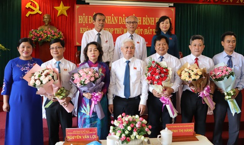 Bà Huỳnh Thị Hằng được bầu làm Chủ tịch HĐND tỉnh Bình Phước - Ảnh 1. Bà Huỳnh Thị Hằng được bầu làm Chủ tịch HĐND tỉnh Bình Phước - Ảnh 1.