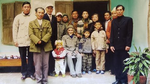 Đi tìm màu tím hoa sim - Kỳ 6: Nghèo vật chất mà giàu nghĩa nhân - Ảnh 1. Đi tìm màu tím hoa sim - Kỳ 6: Nghèo vật chất mà giàu nghĩa nhân - Ảnh 1.