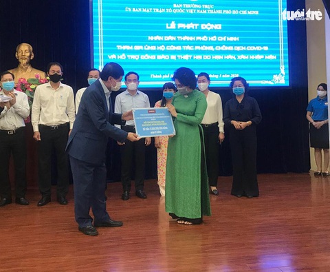 Johnathan Hạnh Nguyễn cho mượn mặt bằng 5.000m2 làm khu cách ly - Ảnh 1. Johnathan Hạnh Nguyễn cho mượn mặt bằng 5.000m2 làm khu cách ly - Ảnh 1.