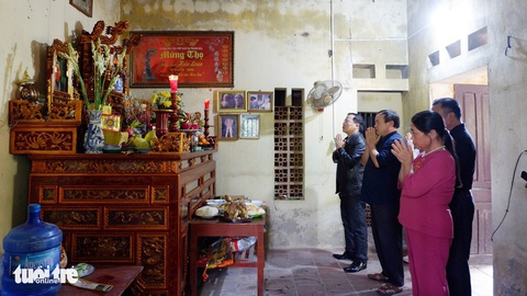 Đi tìm màu tím hoa sim - Kỳ 6: Nghèo vật chất mà giàu nghĩa nhân - Ảnh 3. Đi tìm màu tím hoa sim - Kỳ 6: Nghèo vật chất mà giàu nghĩa nhân - Ảnh 3.