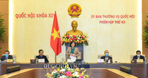 Quốc hội yêu cầu tiếp tục đánh giá về cấm, không cấm dịch vụ đòi nợ thuê - Ảnh 1. Quốc hội yêu cầu tiếp tục đánh giá về cấm, không cấm dịch vụ đòi nợ thuê - Ảnh 1.