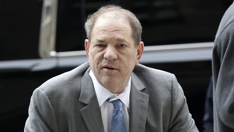 Ông trùm điện ảnh Harvey Weinstein bị cách ly trong tù vì COVID-19 - Ảnh 1. Ông trùm điện ảnh Harvey Weinstein bị cách ly trong tù vì COVID-19 - Ảnh 1.