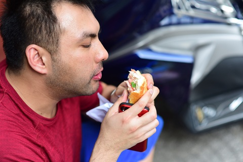 Hàng loạt tiệm bánh mì khuyến mãi nhân tuần lễ Tôi yêu bánh mì Sài Gòn - Ảnh 5. Hàng loạt tiệm bánh mì khuyến mãi nhân tuần lễ Tôi yêu bánh mì Sài Gòn - Ảnh 5.