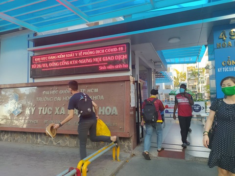 Ký túc xá Bách khoa giới nghiêm cấp độ 2 từ 26-3 - Ảnh 1. Ký túc xá Bách khoa giới nghiêm cấp độ 2 từ 26-3 - Ảnh 1.