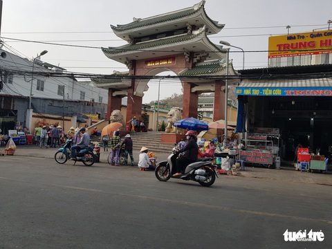 Khu du lịch quốc gia Núi Sam tạm dừng đón khách viếng Bà - Ảnh 1. Khu du lịch quốc gia Núi Sam tạm dừng đón khách viếng Bà - Ảnh 1.