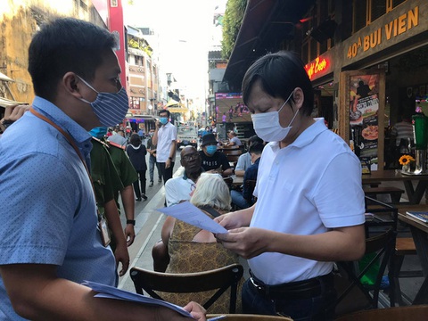 TP.HCM đóng cửa nhà hàng, quán ăn, tiệm hớt tóc... đến hết tháng 3 - Ảnh 1. TP.HCM đóng cửa nhà hàng, quán ăn, tiệm hớt tóc... đến hết tháng 3 - Ảnh 1.