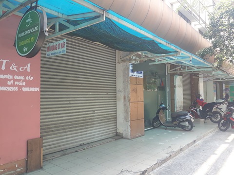Nhà hàng, quán ăn, tiệm cà phê cất bớt không quá 30 bàn ghế để tiếp tục hoạt động - Ảnh 10. Nhà hàng, quán ăn, tiệm cà phê cất bớt không quá 30 bàn ghế để tiếp tục hoạt động - Ảnh 10.