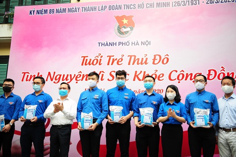 Để lâu hơn nữa sợ lây nhiễm cao, tôi đi hiến máu luôn - Ảnh 6. Để lâu hơn nữa sợ lây nhiễm cao, tôi đi hiến máu luôn - Ảnh 6.