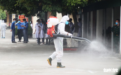 Bạn trẻ xứ Nghệ ‘chia lửa’ cùng bộ đội tiếp sức người cách ly - Ảnh 4. Bạn trẻ xứ Nghệ ‘chia lửa’ cùng bộ đội tiếp sức người cách ly - Ảnh 4.