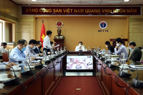 Kêu gọi người dân hạn chế tối đa ra khỏi nhà - Ảnh 1. Kêu gọi người dân hạn chế tối đa ra khỏi nhà - Ảnh 1.
