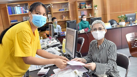 Cho con xin thêm 1 triệu đồng để chẵn 10 triệu góp chống dịch - Ảnh 2. Cho con xin thêm 1 triệu đồng để chẵn 10 triệu góp chống dịch - Ảnh 2.