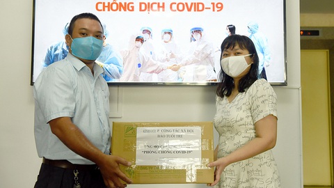 Cho con xin thêm 1 triệu đồng để chẵn 10 triệu góp chống dịch - Ảnh 3. Cho con xin thêm 1 triệu đồng để chẵn 10 triệu góp chống dịch - Ảnh 3.