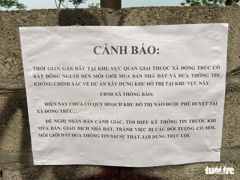 Chính quyền dẹp chợ đất mọc giữa dịch vì một thông tin trên giấy - Ảnh 1. Chính quyền dẹp chợ đất mọc giữa dịch vì một thông tin trên giấy - Ảnh 1.