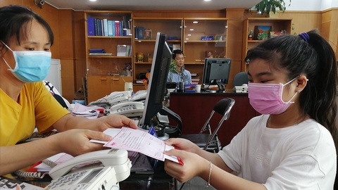 Cho con xin thêm 1 triệu đồng để chẵn 10 triệu góp chống dịch - Ảnh 4. Cho con xin thêm 1 triệu đồng để chẵn 10 triệu góp chống dịch - Ảnh 4.