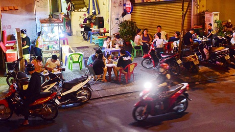 Mùa dịch: Càng ở trong nhà càng tốt - Ảnh 1. Mùa dịch: Càng ở trong nhà càng tốt - Ảnh 1.