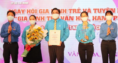 Đoàn Thanh niên hòa nhịp cùng thời cuộc, khắc ghi truyền thống anh hùng - Ảnh 7. Đoàn Thanh niên hòa nhịp cùng thời cuộc, khắc ghi truyền thống anh hùng - Ảnh 7.