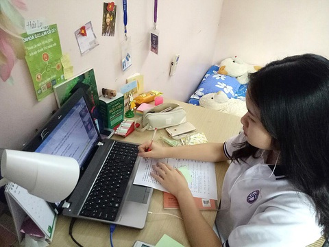 Bài kiểm tra thường xuyên qua Internet và truyền hình có thể thay thế kiểm tra trên lớp - Ảnh 1. Bài kiểm tra thường xuyên qua Internet và truyền hình có thể thay thế kiểm tra trên lớp - Ảnh 1.