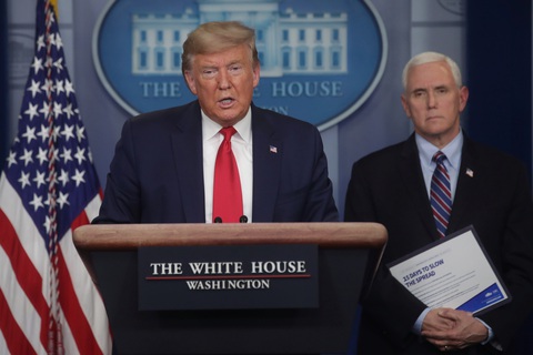 Tổng thống Trump tuyên bố tình trạng đại thảm họa với bang Illinois - Ảnh 1. Tổng thống Trump tuyên bố tình trạng đại thảm họa với bang Illinois - Ảnh 1.