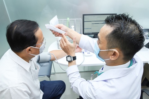 Đưa hệ thống tiêm chủng VNVC Long Xuyên vào hoạt động mùa dịch - Ảnh 2. Đưa hệ thống tiêm chủng VNVC Long Xuyên vào hoạt động mùa dịch - Ảnh 2.