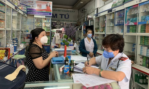 TP.HCM: nhiều cơ sở khám chữa bệnh bị phạt, tổng cộng gần nửa tỉ đồng - Ảnh 1. TP.HCM: nhiều cơ sở khám chữa bệnh bị phạt, tổng cộng gần nửa tỉ đồng - Ảnh 1.