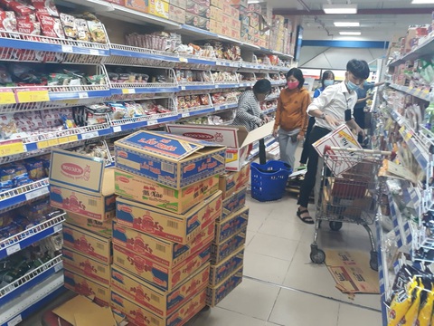 Một vòng quanh siêu thị: Gạo, trứng ăn không hết, giá không tăng - Ảnh 2. Một vòng quanh siêu thị: Gạo, trứng ăn không hết, giá không tăng - Ảnh 2.