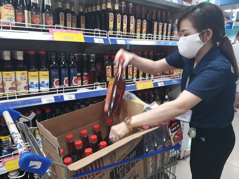 Một vòng quanh siêu thị: Gạo, trứng ăn không hết, giá không tăng - Ảnh 5. Một vòng quanh siêu thị: Gạo, trứng ăn không hết, giá không tăng - Ảnh 5.