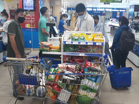 Một vòng quanh siêu thị: Gạo, trứng ăn không hết, giá không tăng - Ảnh 3. Một vòng quanh siêu thị: Gạo, trứng ăn không hết, giá không tăng - Ảnh 3.