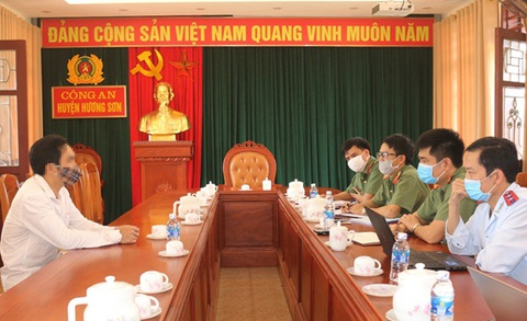 Xuyên tạc trên Facebook, một giáo viên bị phạt 10 triệu đồng - Ảnh 1. Xuyên tạc trên Facebook, một giáo viên bị phạt 10 triệu đồng - Ảnh 1.