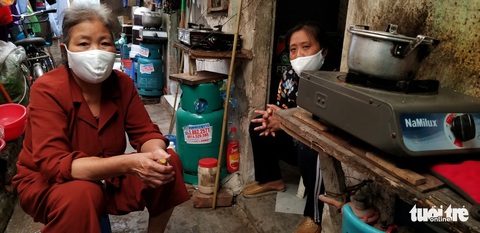 Xóm chạy thận đối diện ổ dịch: Chạy thận xong, đêm về nằm lo - Ảnh 5. Xóm chạy thận đối diện ổ dịch: Chạy thận xong, đêm về nằm lo - Ảnh 5.