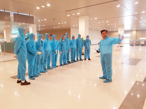 Tinh thần thép ở cổng trời miền Tây - Ảnh 1. Tinh thần thép ở cổng trời miền Tây - Ảnh 1.