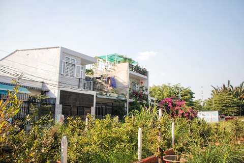 Vụ 38 công trình trái phép ở Thủ Đức: Phạt chủ đất hơn 1 tỉ đồng, yêu cầu tháo dỡ hết - Ảnh 2. Vụ 38 công trình trái phép ở Thủ Đức: Phạt chủ đất hơn 1 tỉ đồng, yêu cầu tháo dỡ hết - Ảnh 2.