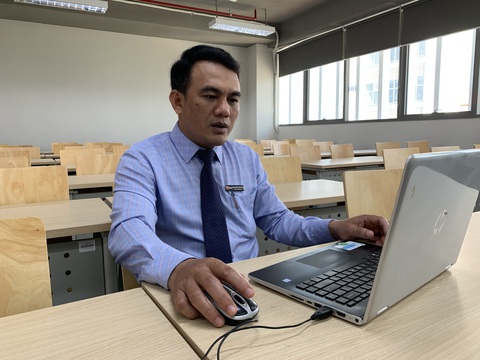 Lập quỹ học bổng, giảm học phí cho sinh viên vì dịch COVID-19 - Ảnh 1. Lập quỹ học bổng, giảm học phí cho sinh viên vì dịch COVID-19 - Ảnh 1.